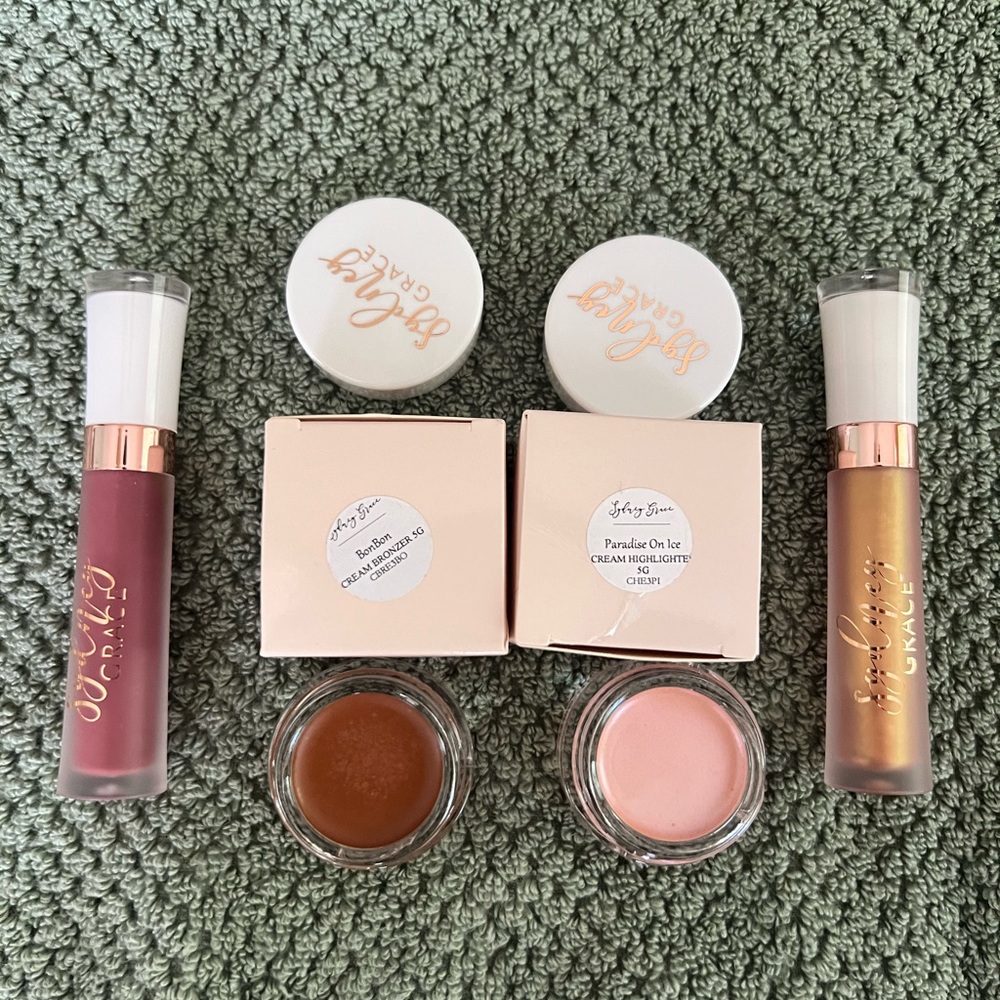 ✅Sydney Grace bundle -face and lips.